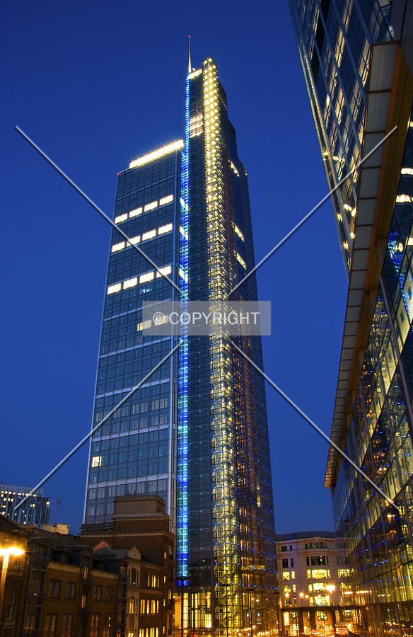 Heron Tower at dusk