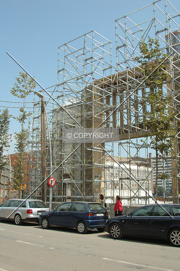 Protection for the demolition of the last pieces of the old facade