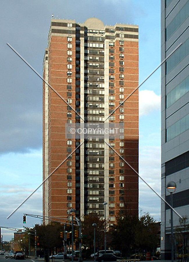 View from the south along Washington Boulevard