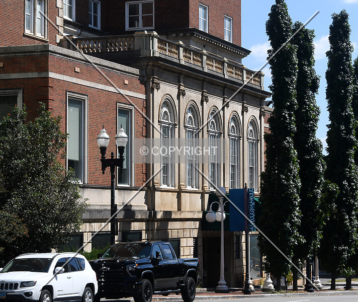 Photo 325-212-096