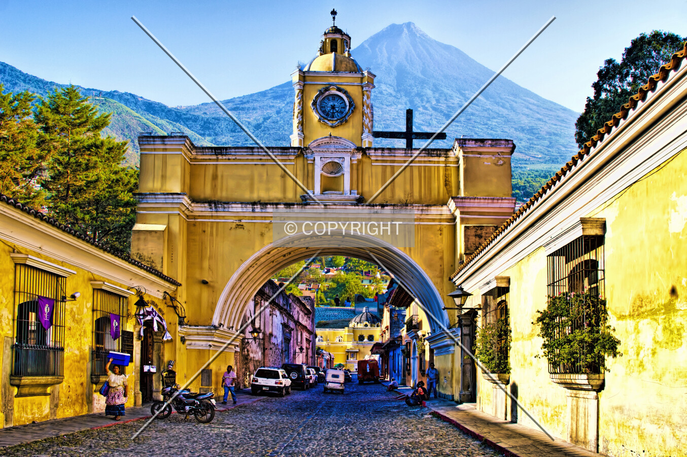 Arch of Santa Catalina, Antigua, Guatemala, Central America.