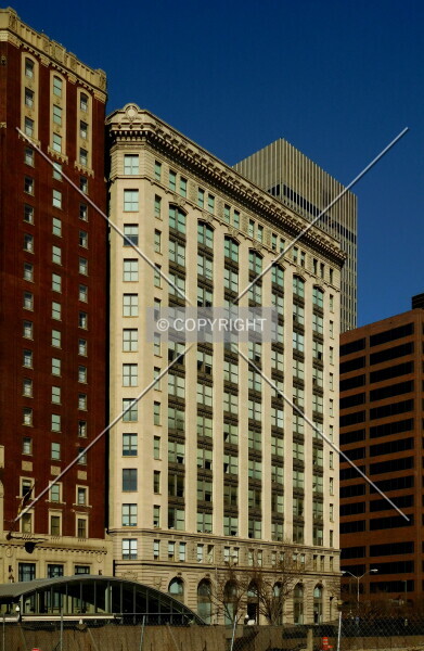 Photo 332-808-981