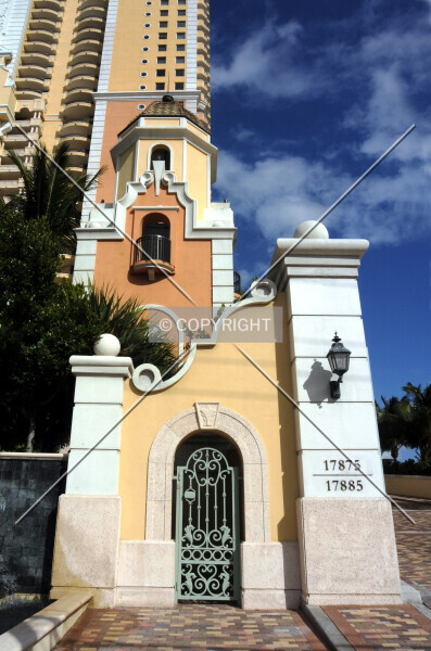 Photo 340-972-768