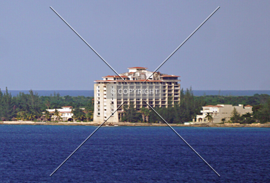 Buccanos Hotel