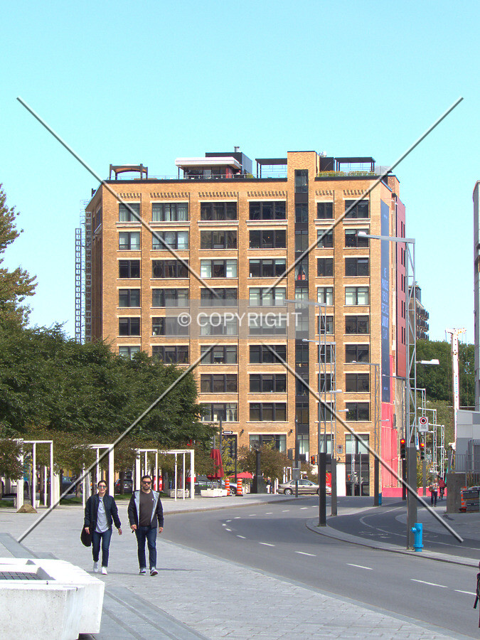 View to the north from Rue Jeanne-Mance