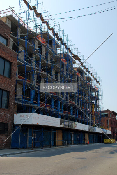 Photo 353-204-072