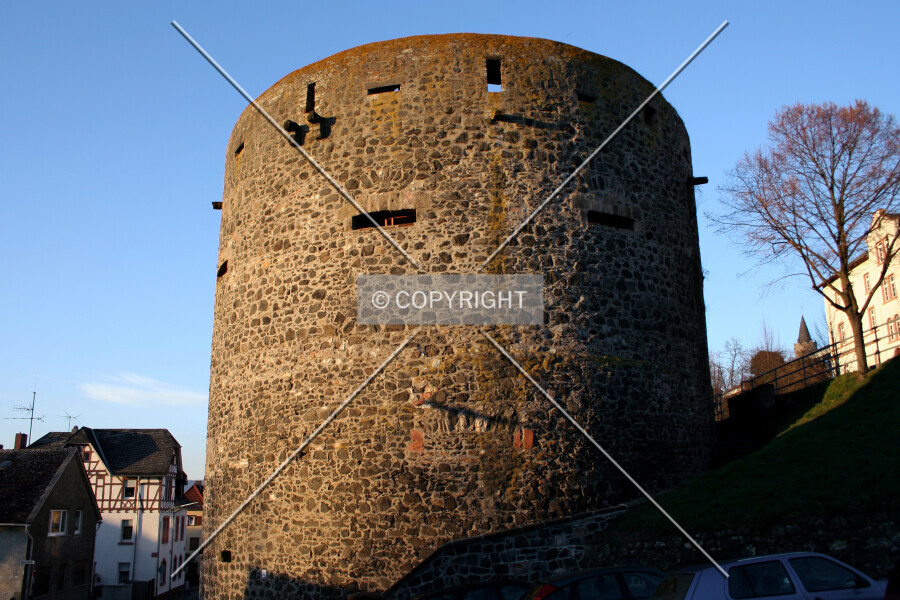 Dicker Turm