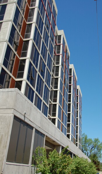 Photo 370-377-434