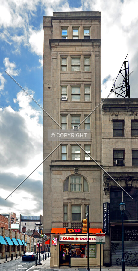 View from the north at Walnut and Juniper Streets