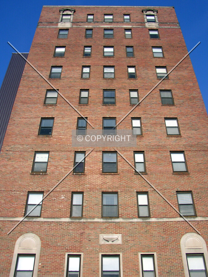 Looking up the eastern facade from 7th Street