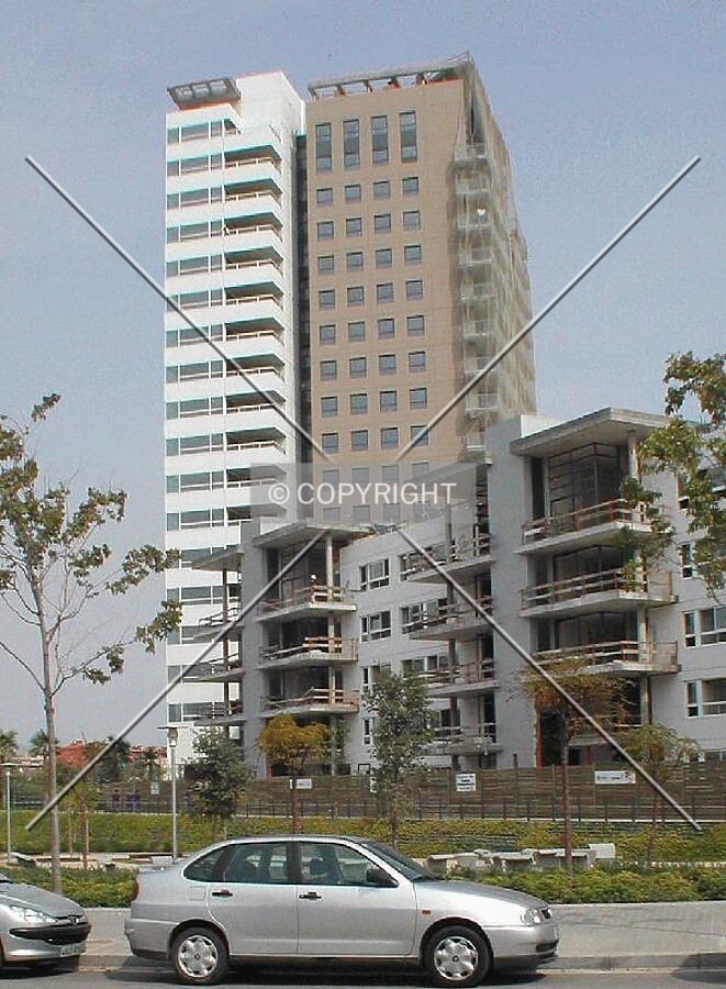 Side and front facade