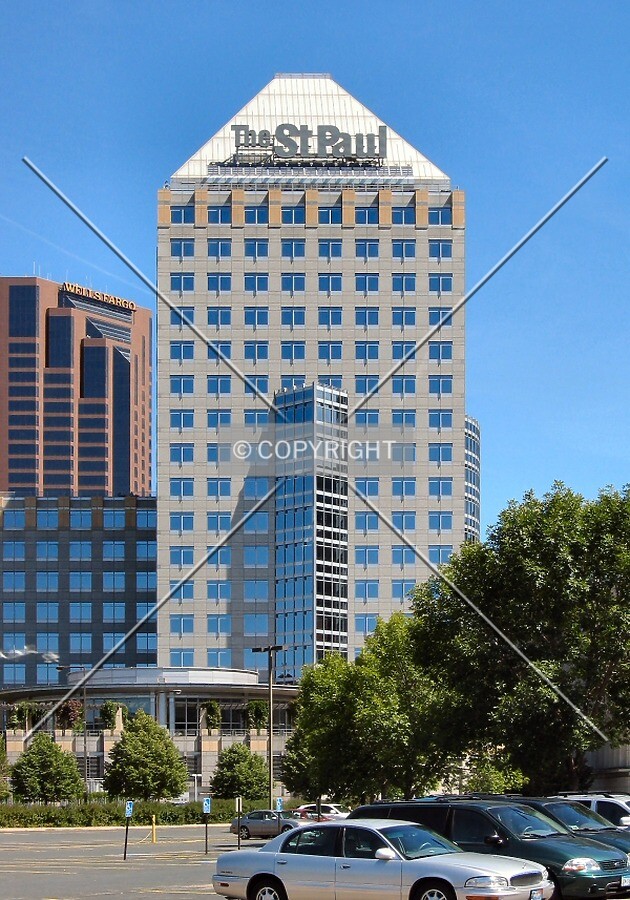 View to the northeast from 5th Street, St. Paul Companies signage that existed from 2001-2004