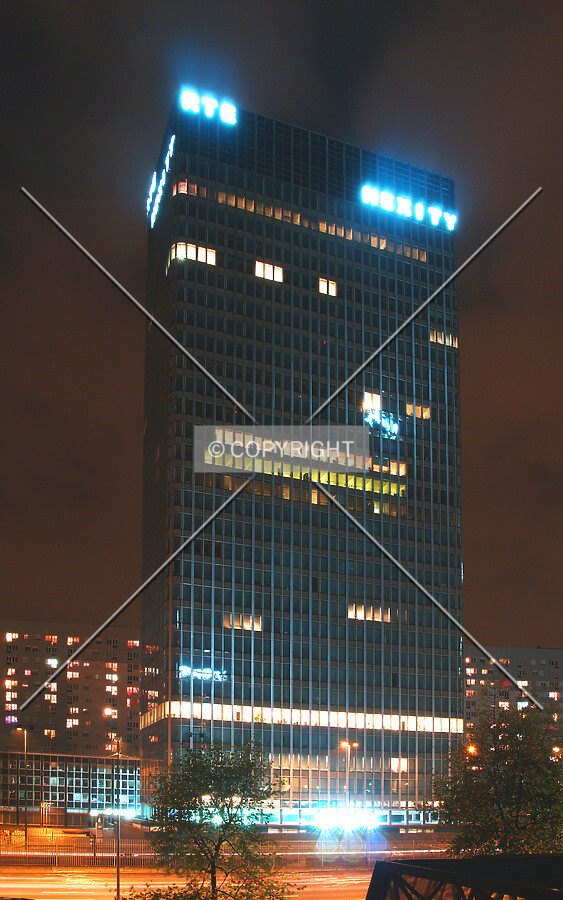 Night view of the northern facade