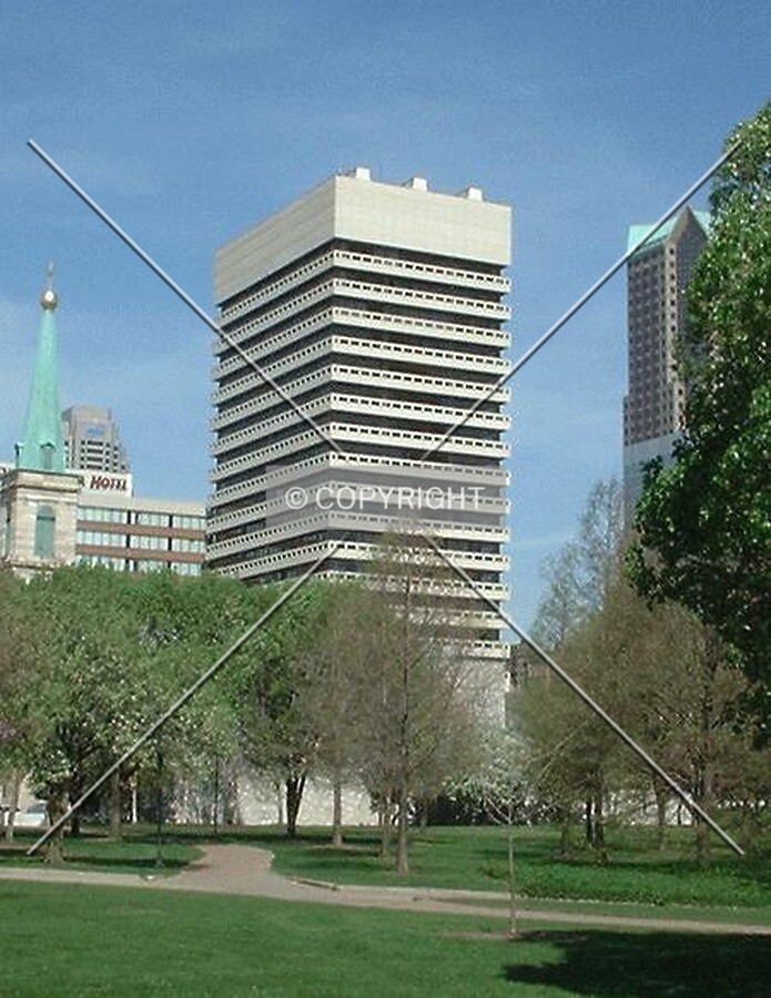 Southeast corner from Jefferson National Expansion Memorial