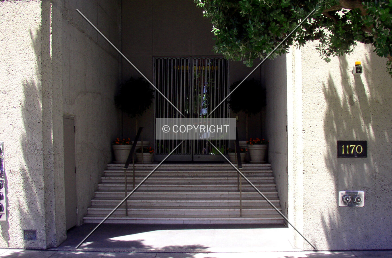 Main entrance off Sacramento Street