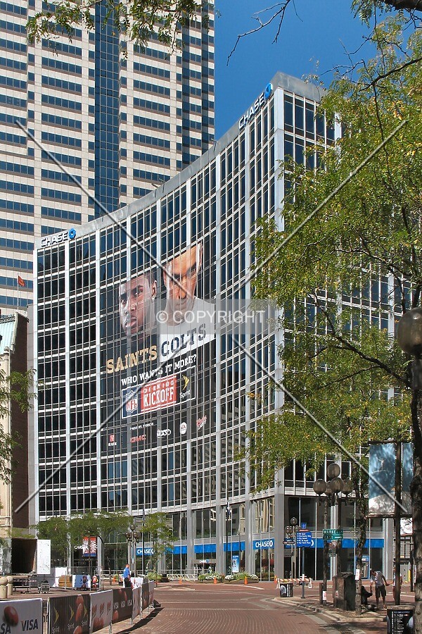 View to the northeast on Monument Circle, banner promoting the 2007 NFL kickoff for the Super Bowl Champion Colts