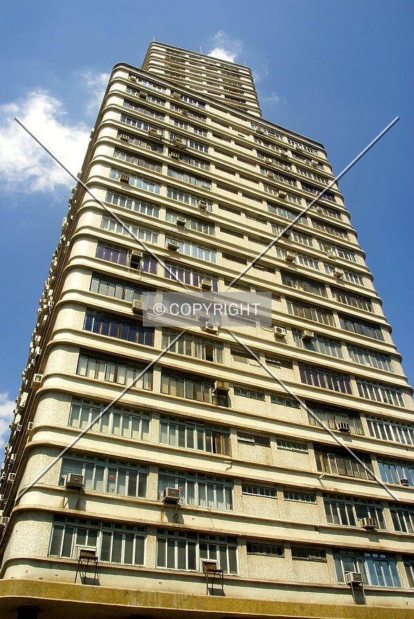 Looking up from Osvaldo Cruz Square