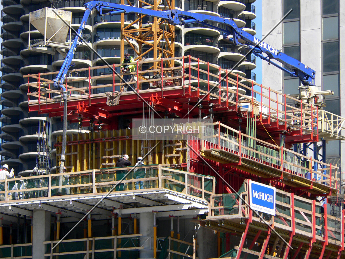 Rising core and formwork