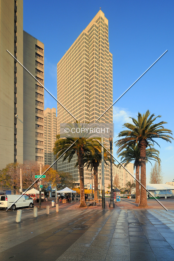 Seen from the promenade to the Embarcadero Building