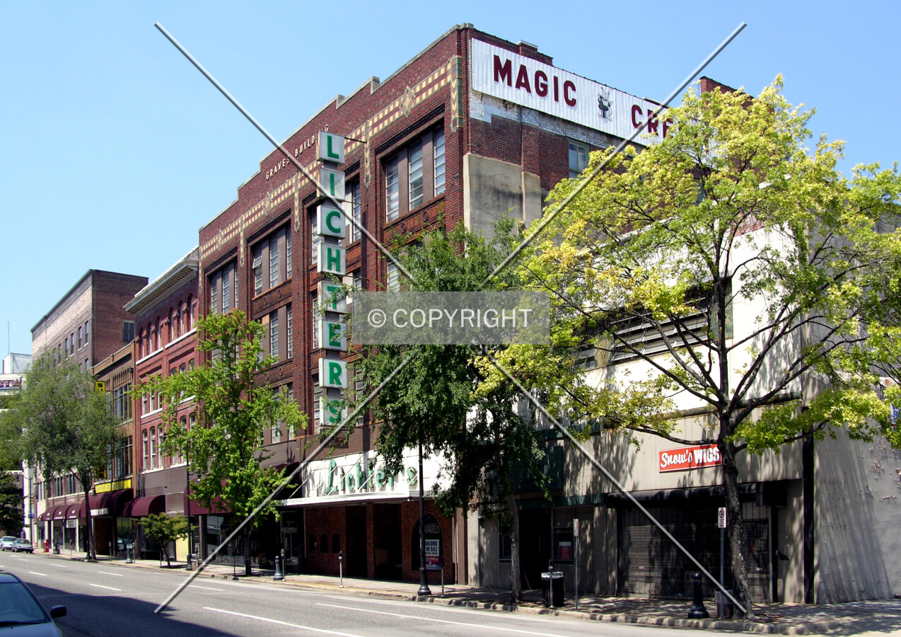 From 3rd Avenue North to the southeast