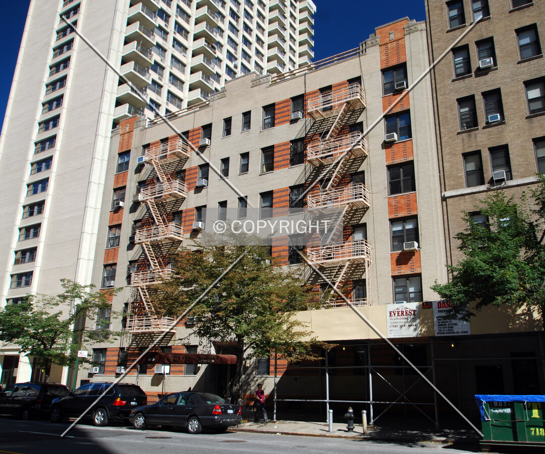 View along West 86th Street
