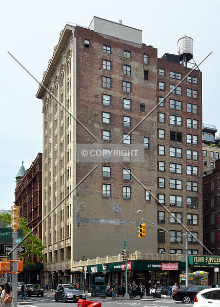 Photo 421-035-382