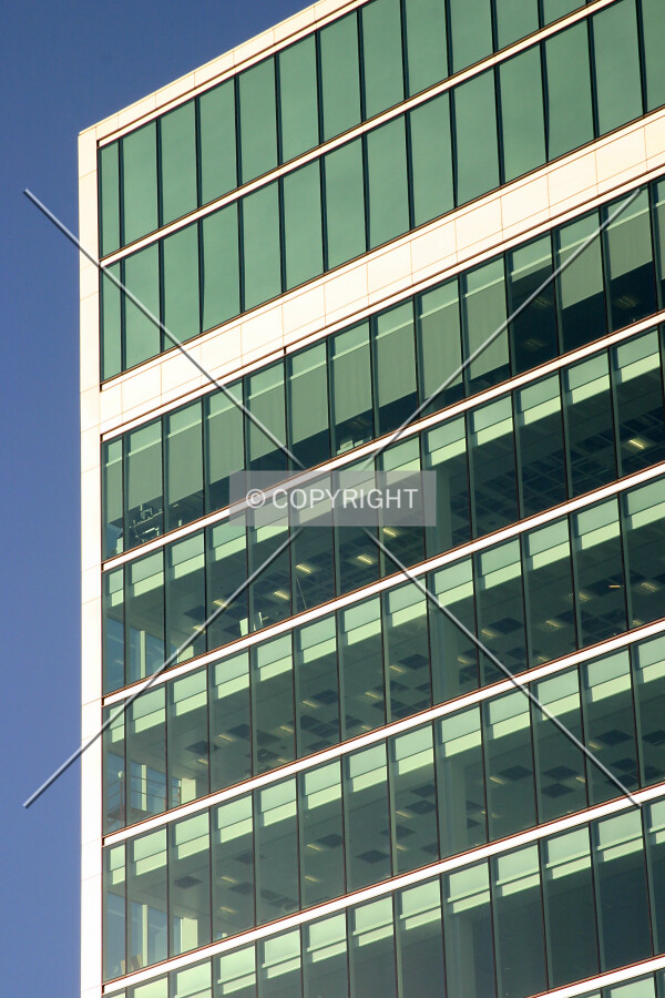 Corner of the south façade from Appold Street