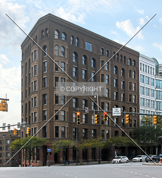 Photo 436-451-387