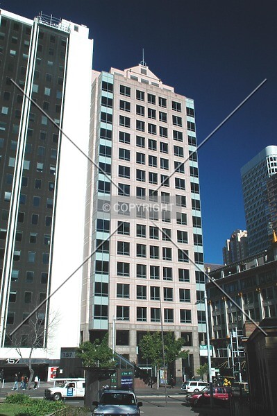 Photo 437-399-907