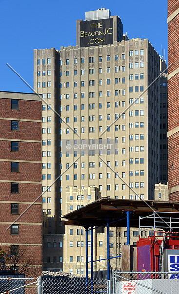 Photo 439-814-679