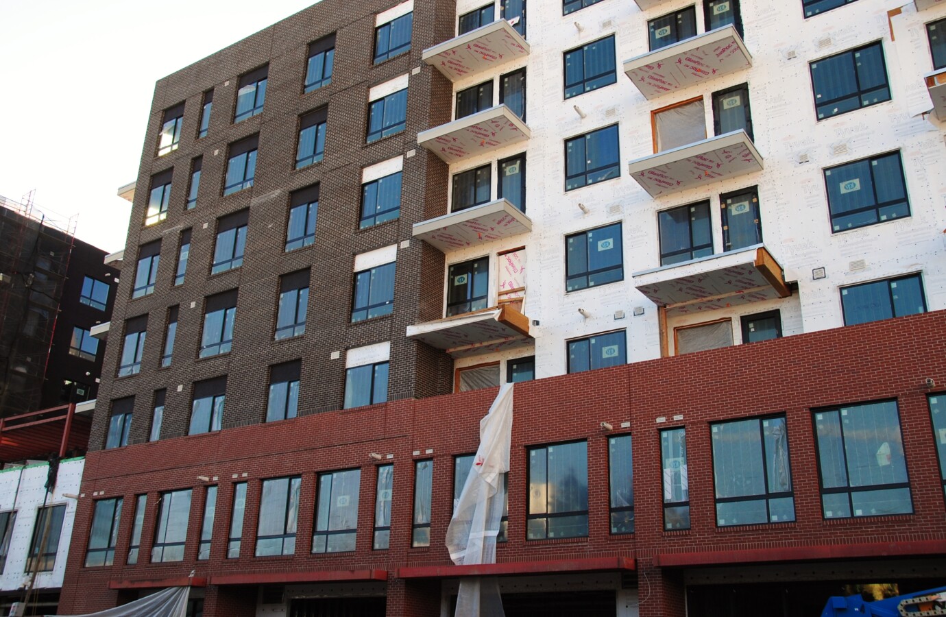 Photo 440-071-883