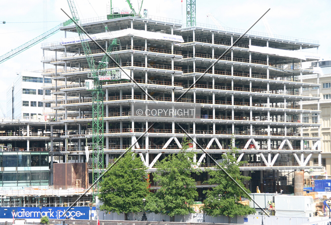 View northwest of the frame from London Bridge