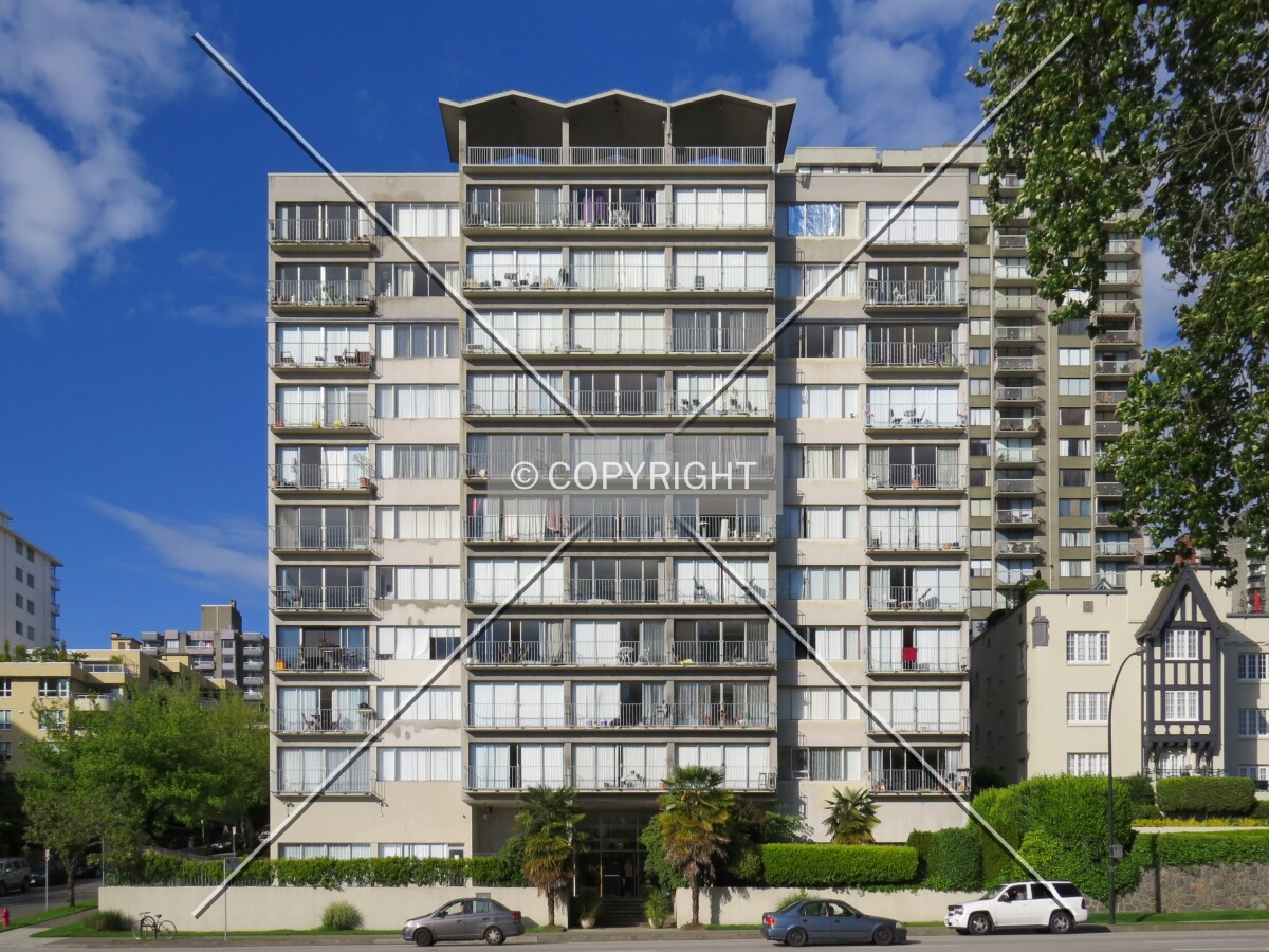 Full front elevation from across Beach Avenue