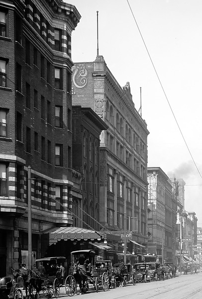 Photo 123-336-619