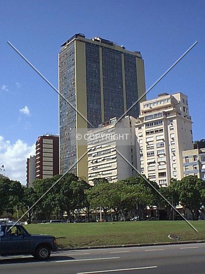As seen from Avenida das Nações Unidas
