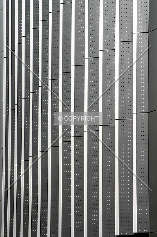 Detail of the ridged metal and glass façade on the south side from Fenchurch Avenue