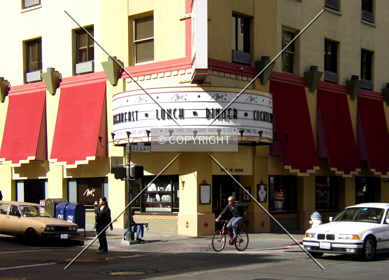Base at the corner of Mason and Geary Streets