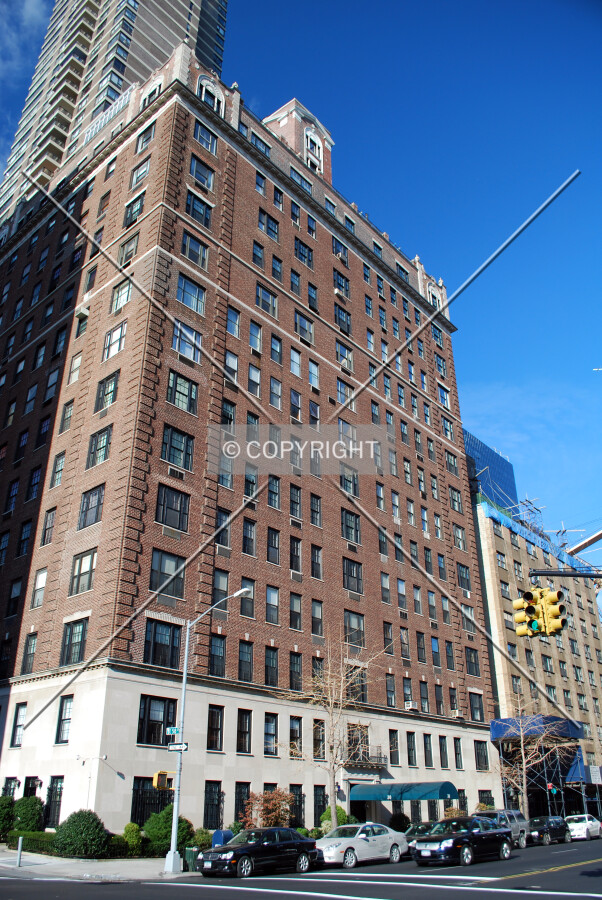 View along Sutton Place