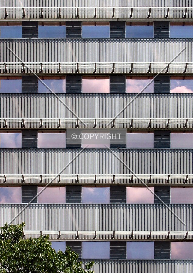 South facade detail on the east wing