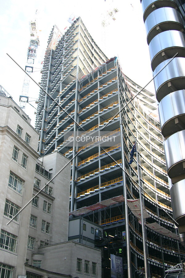 Looking up from the junction of Lime Street and Leadenhall Street