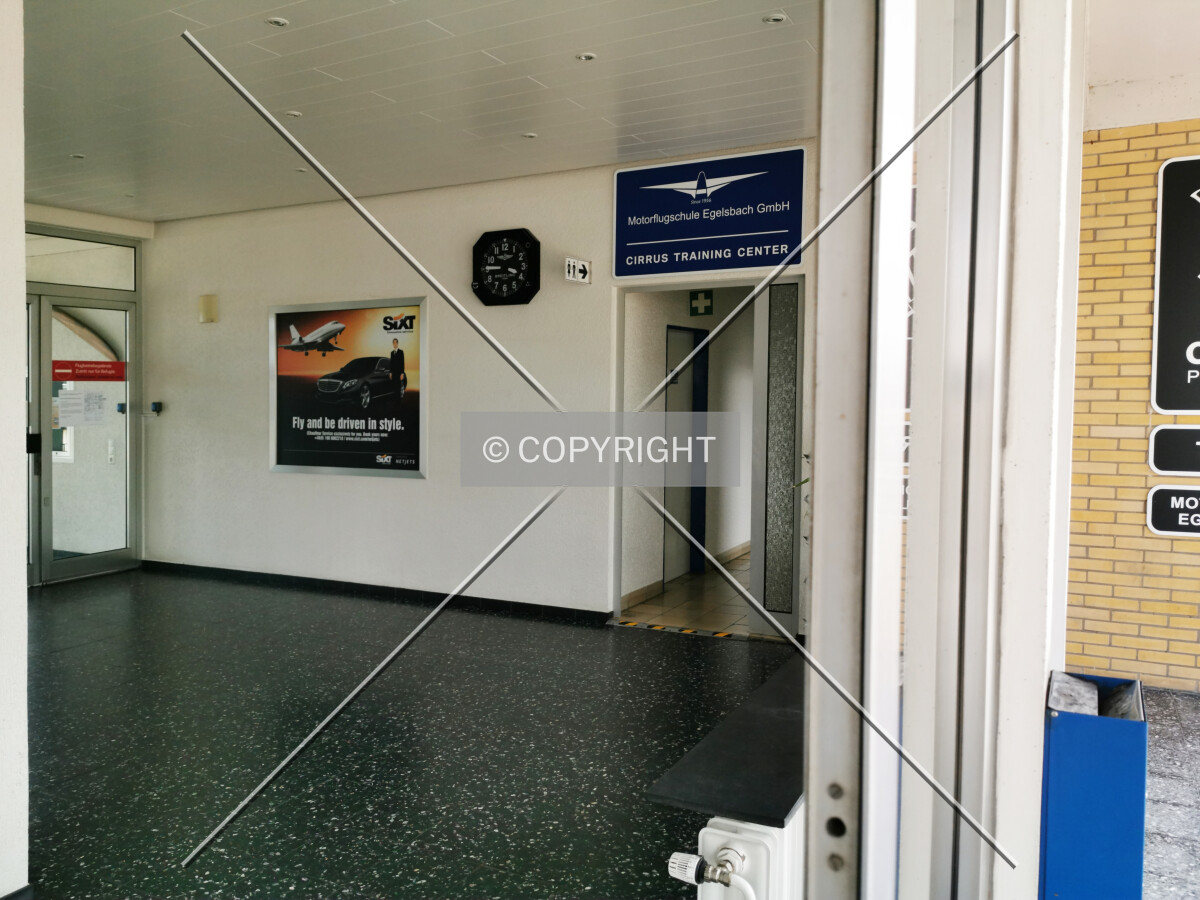 Photo 472-208-726