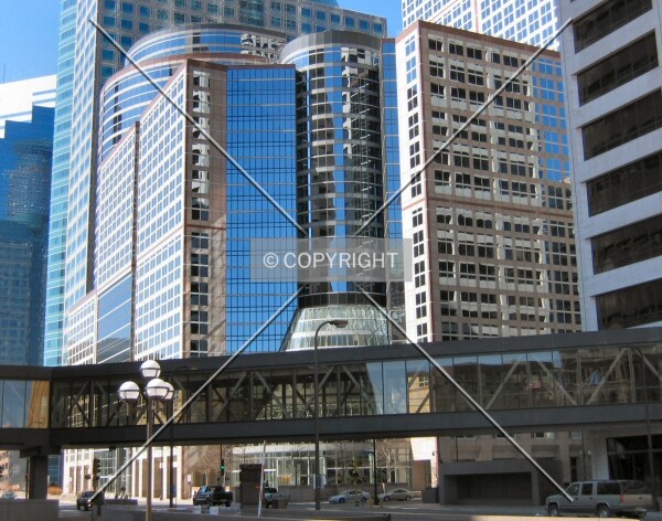 3rd Avenue/6th Street entrance from the northeast