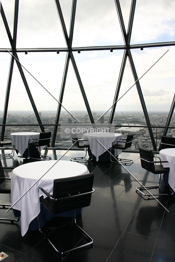 Level 39 dining area