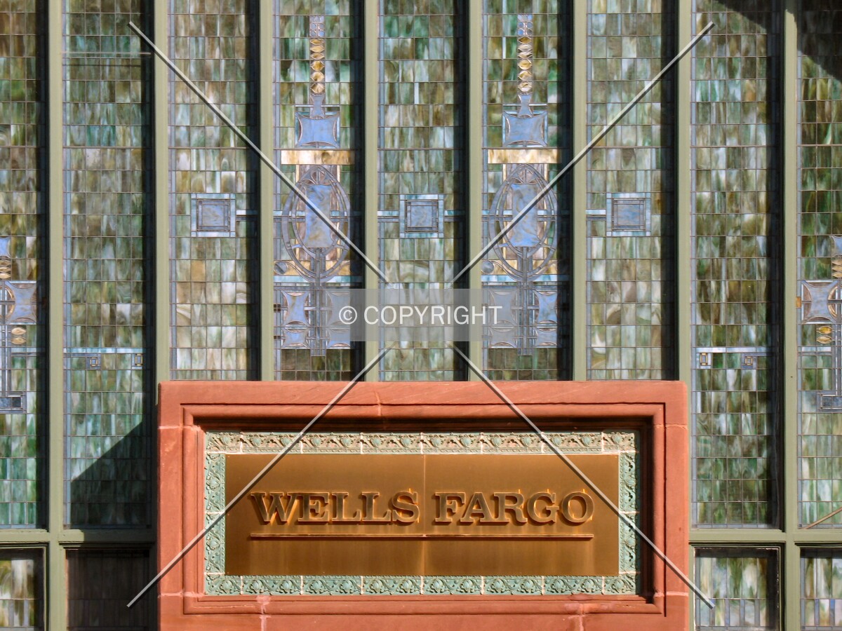 Window detail above the main entrance