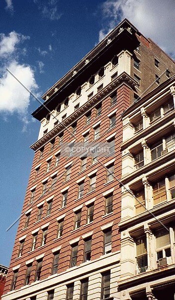 Photo 490-362-064