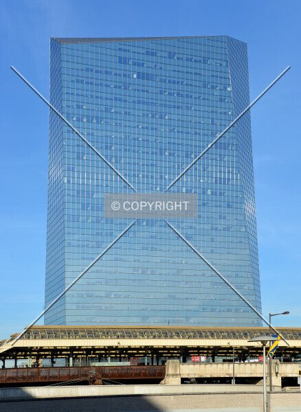 Photo 493-353-981