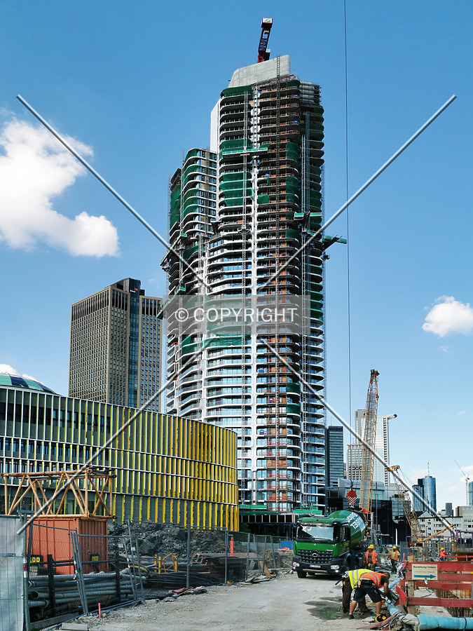 Photo 499-317-694