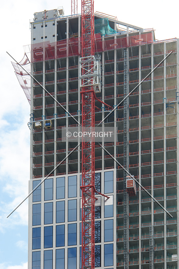 Taunusturm under construction in April 2013