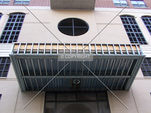 Canopy over Wabash Avenue entrance; 11 December 2002