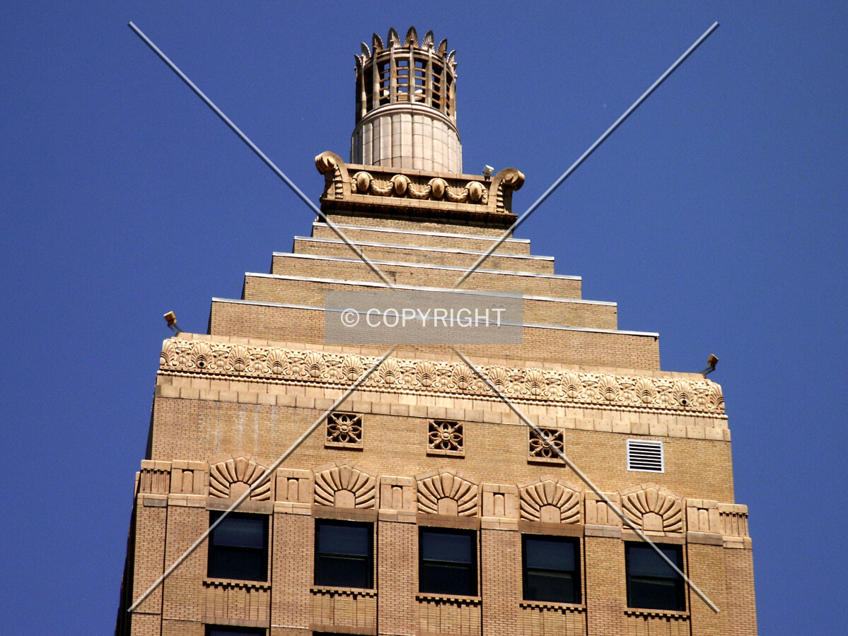 Ziggurat and crown